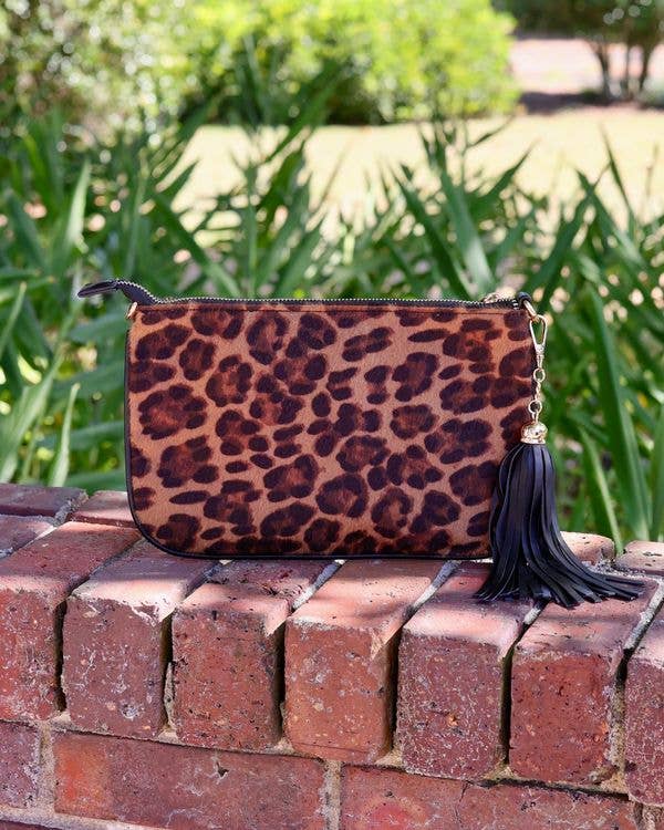 Madelyn Clutch/Crossbody Spotted Saddle: Default
