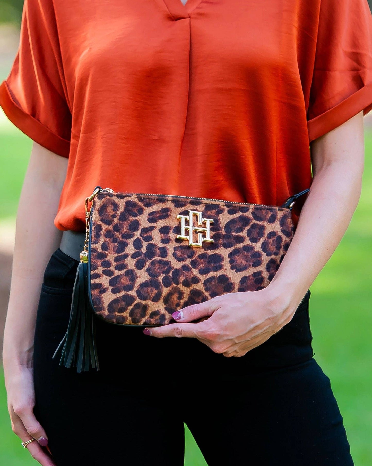 Madelyn Clutch/Crossbody Spotted Saddle: Default