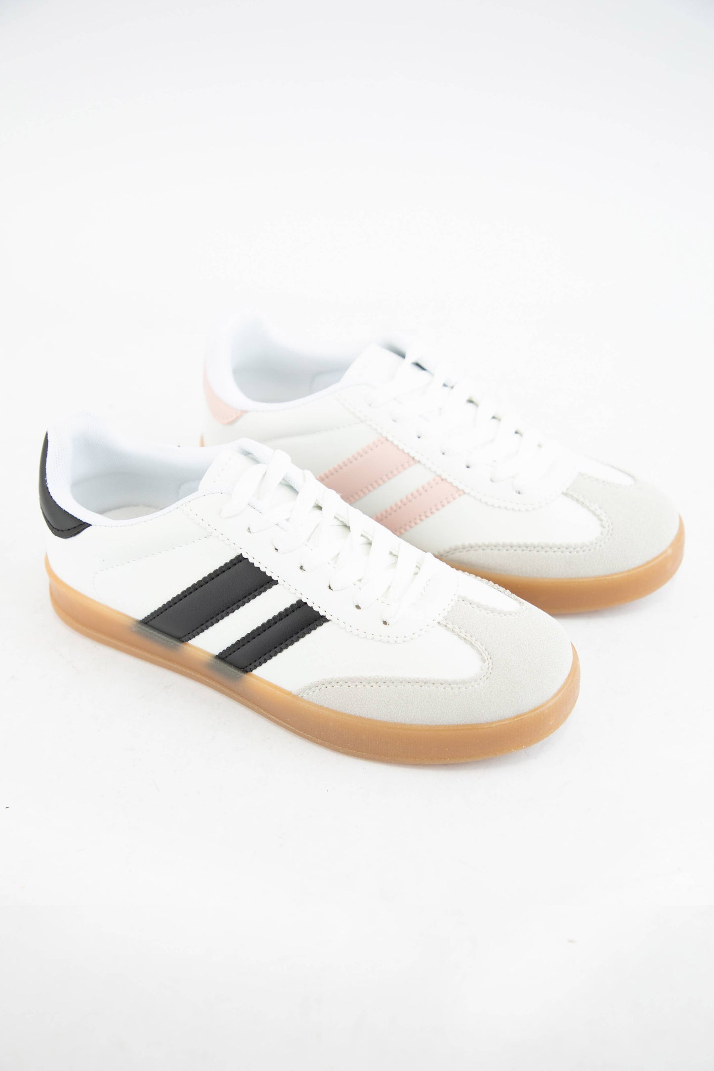 DEER-09 COLORFUL SUEDE SNEAKERS: WHITE RED / B18
