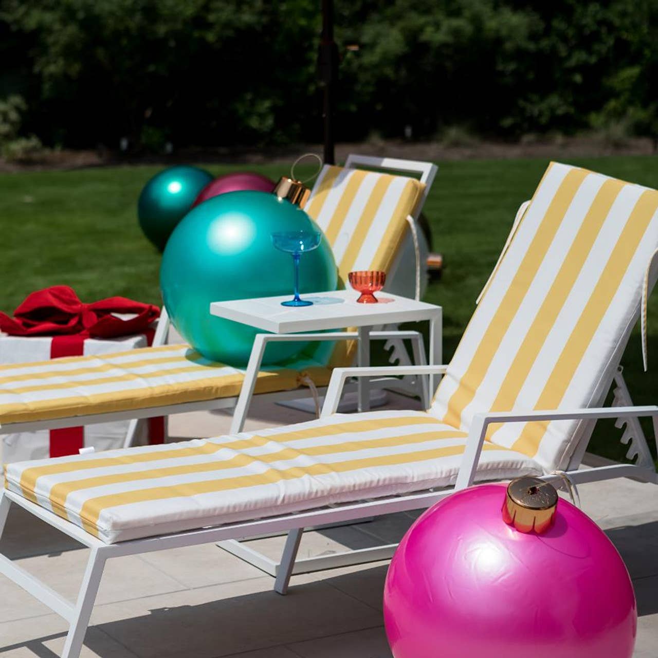 Teal Holiball®: 18"