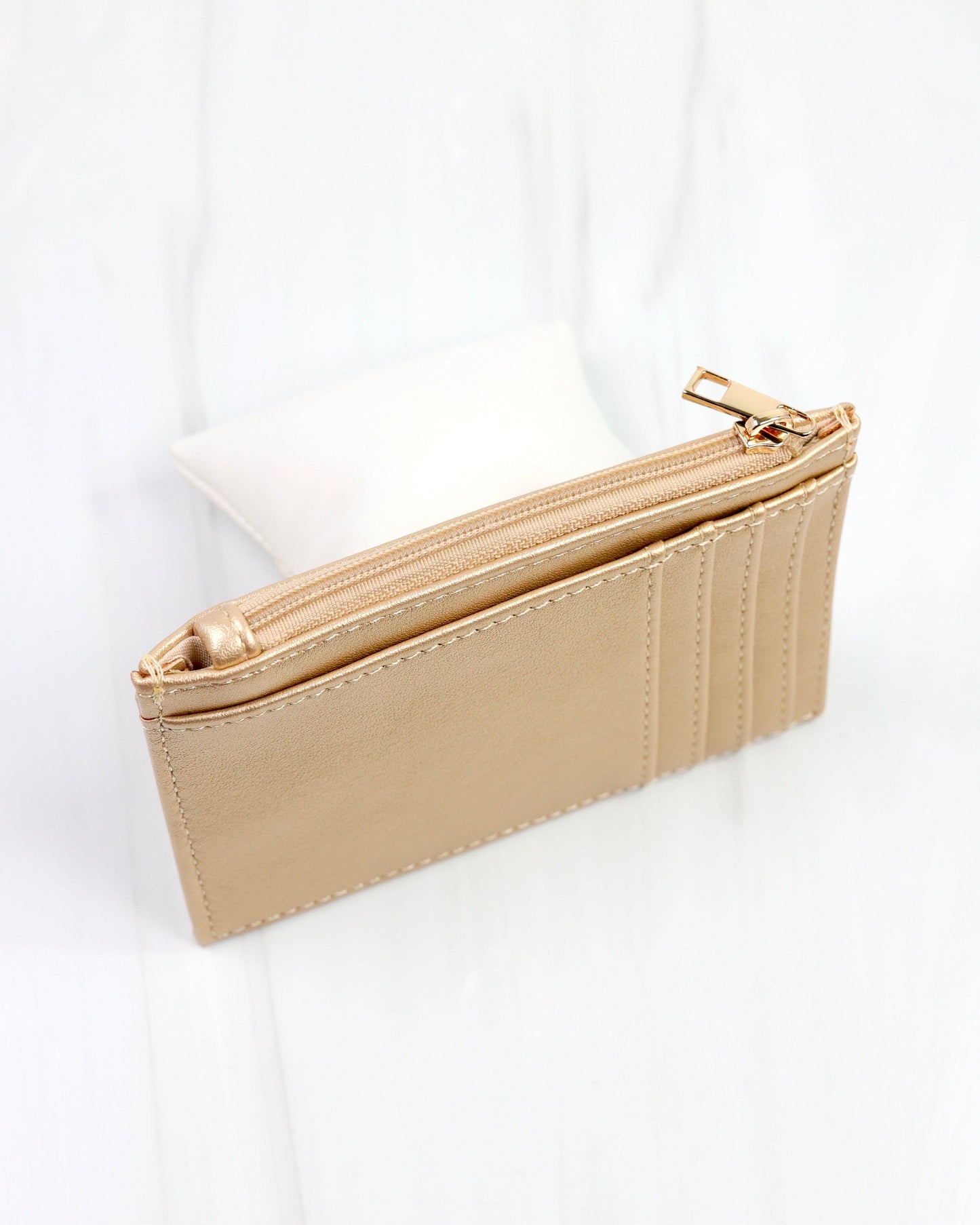 Molly Zip Card Holder GOLD: Default