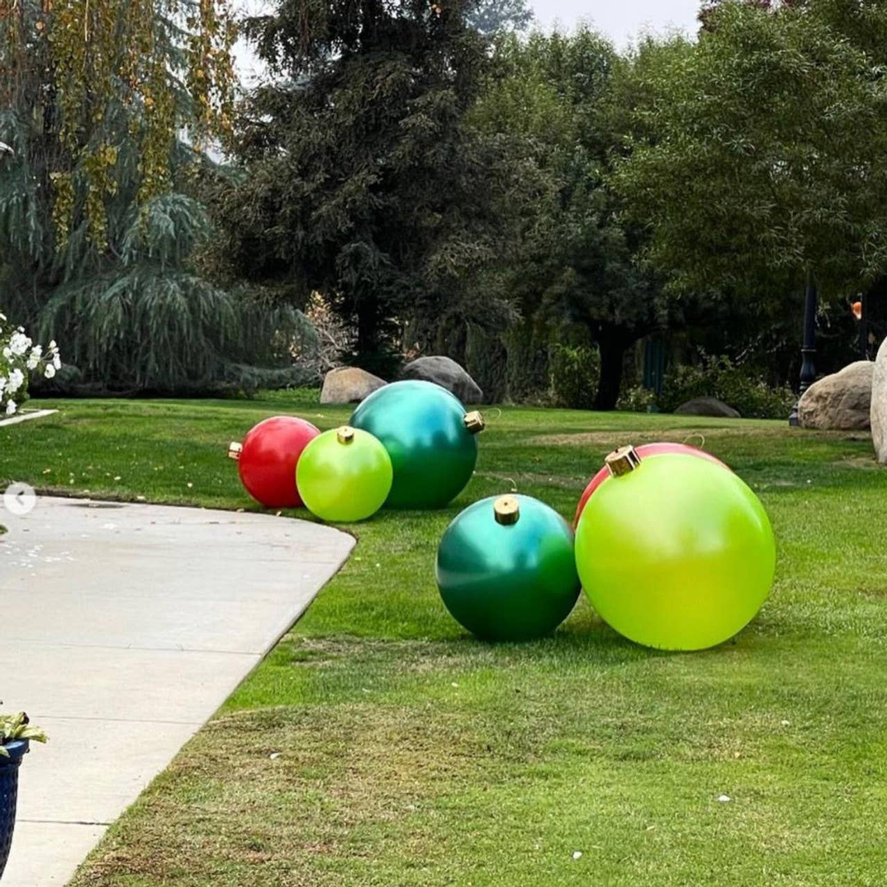 Lime Holiball®: 18"