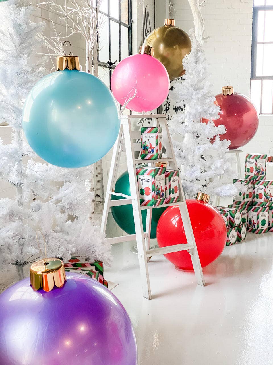 Light Blue Holiball®: 30"