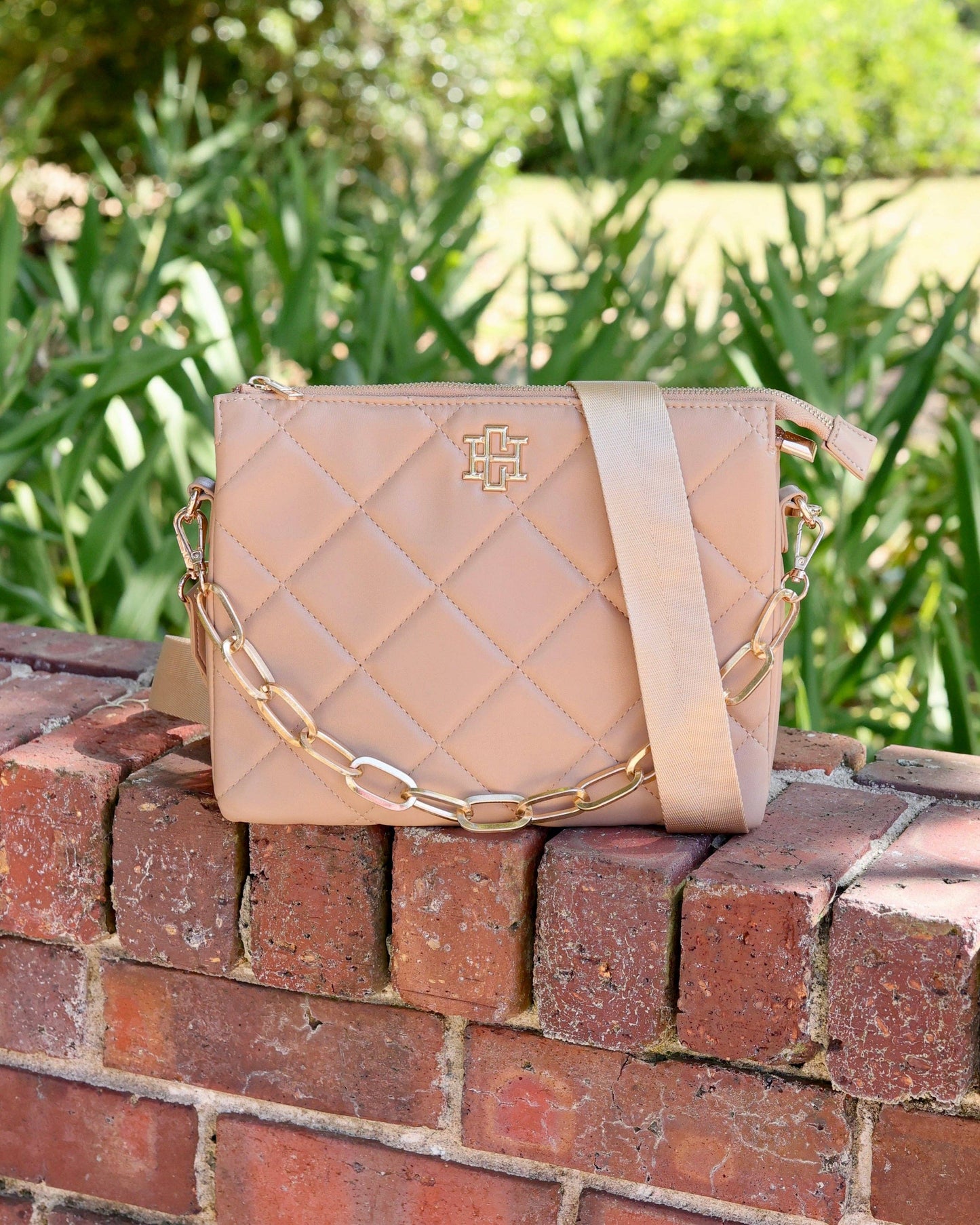 Ariana Crossbody Latte LD: Default