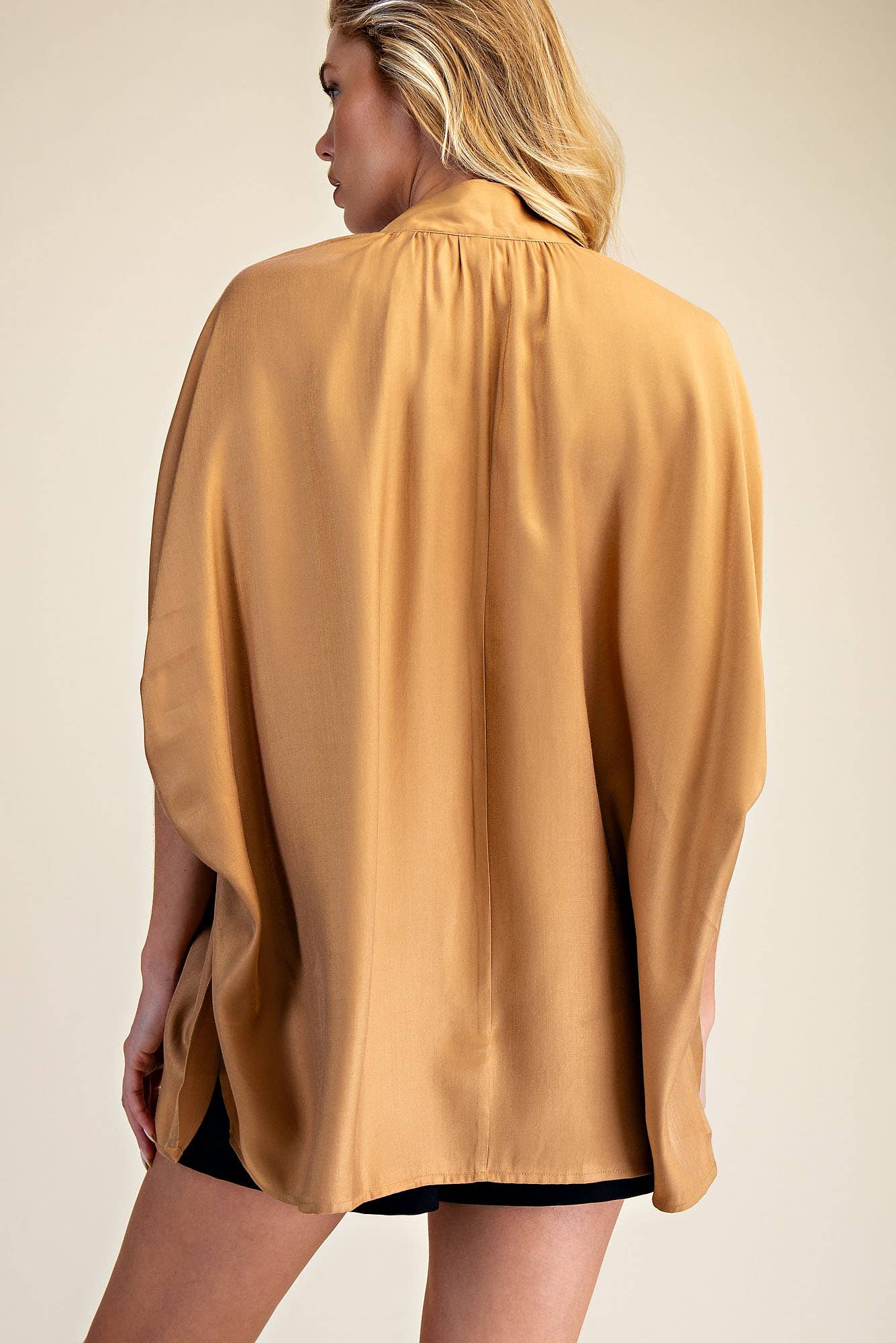 V-Neck Band Oversize Shirts: Camel / S