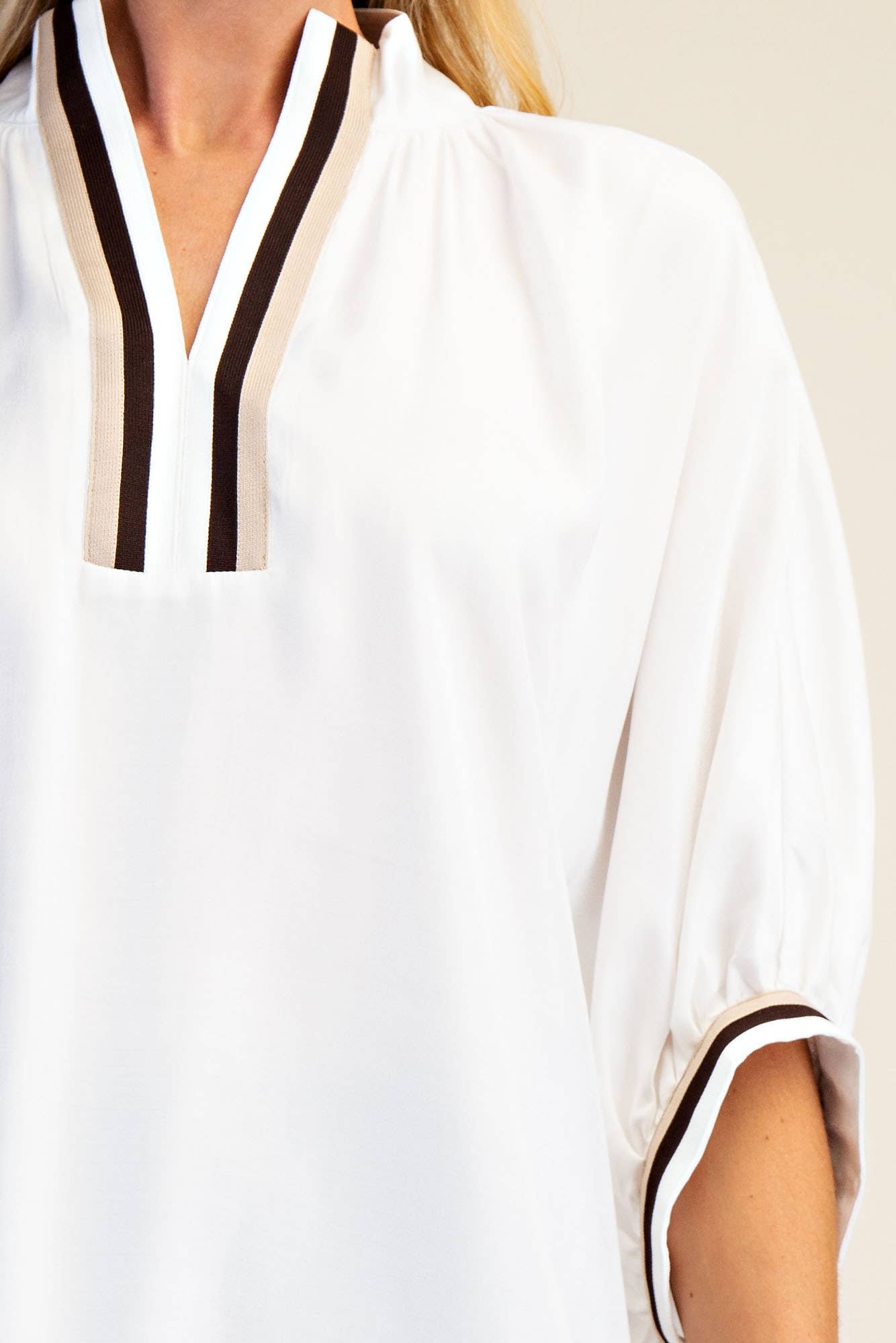 V-Neck Band Oversize Shirts: Camel / M