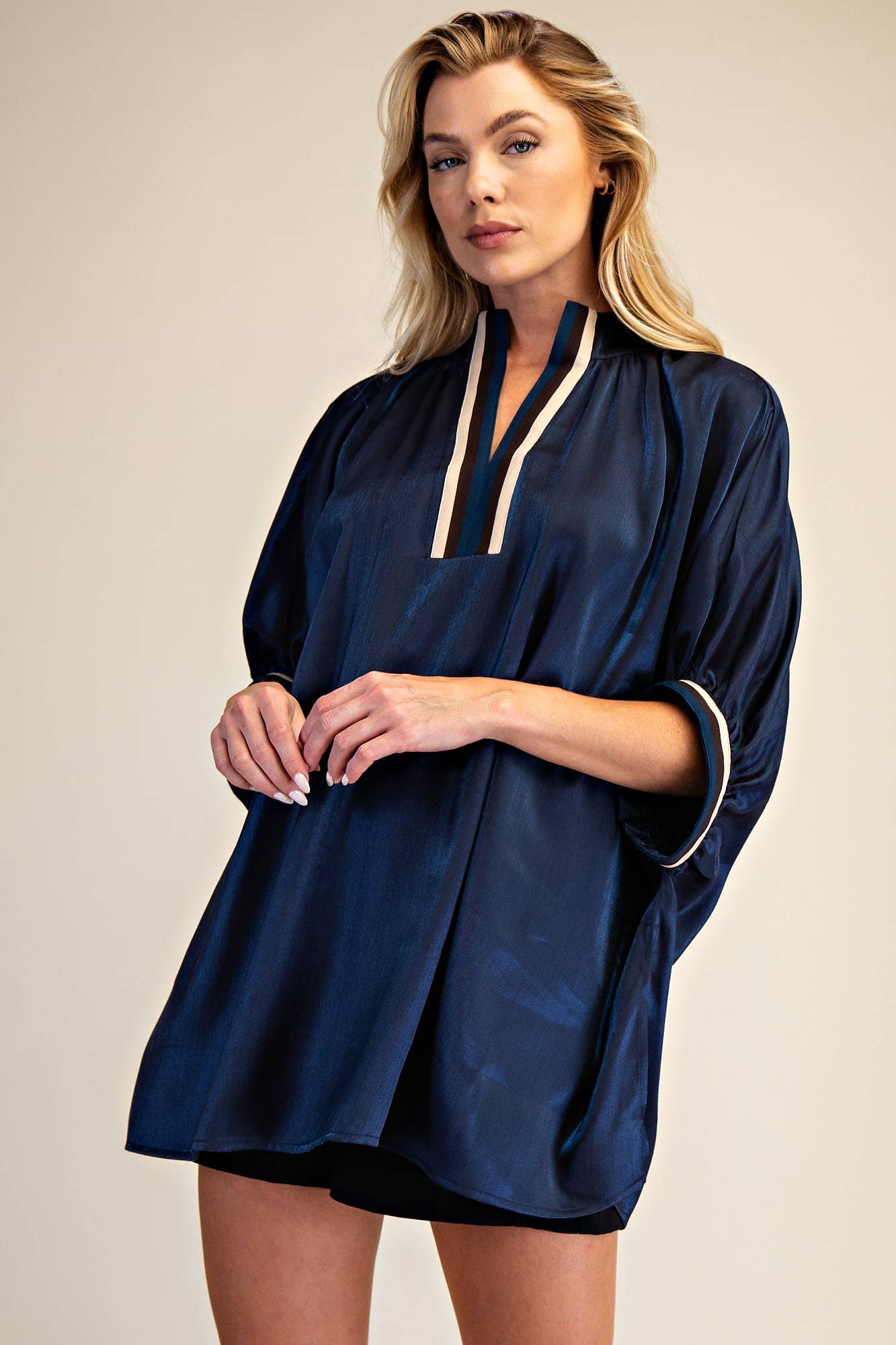 V-Neck Band Oversize Shirts: Camel / L